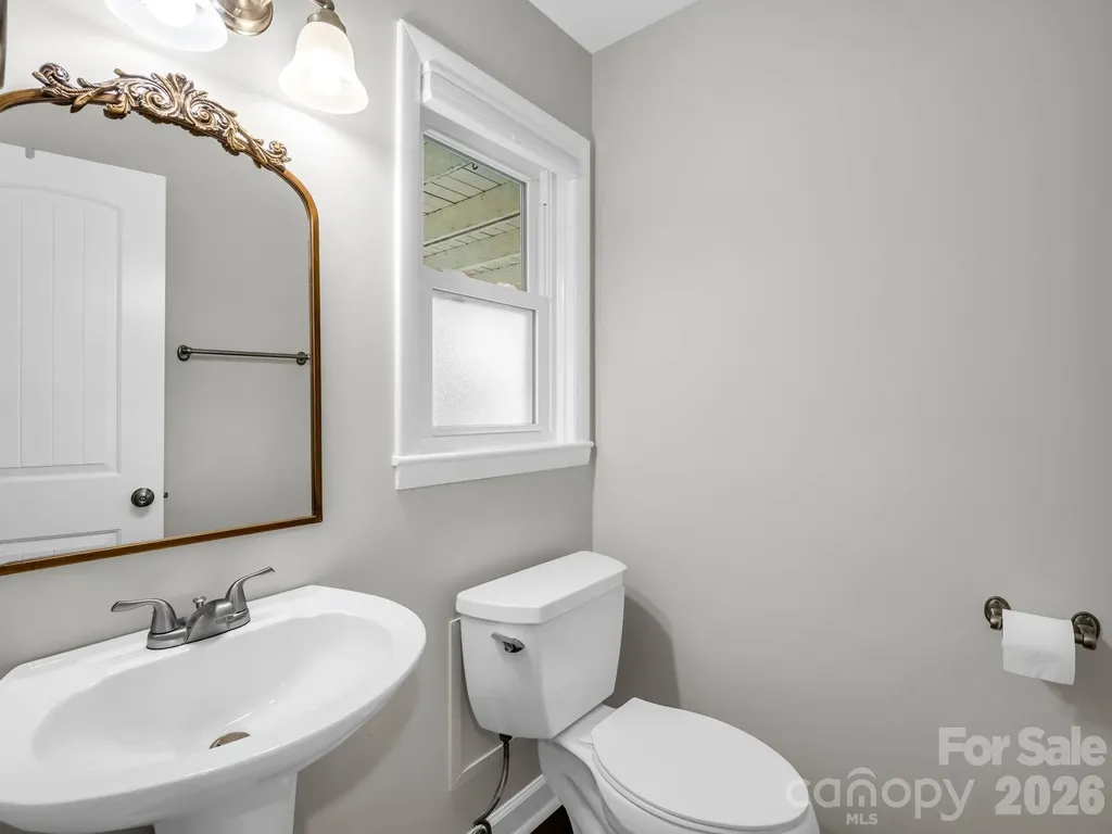 59 Underhill Road Hendersonville NC 28792