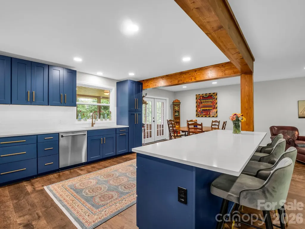 59 Underhill Road Hendersonville NC 28792