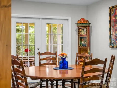59 Underhill Road Hendersonville NC 28792