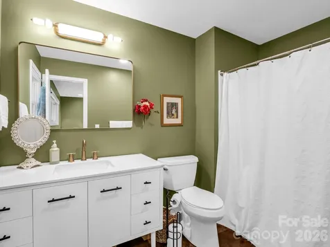59 Underhill Road Hendersonville NC 28792