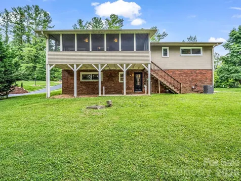 59 Underhill Road Hendersonville NC 28792
