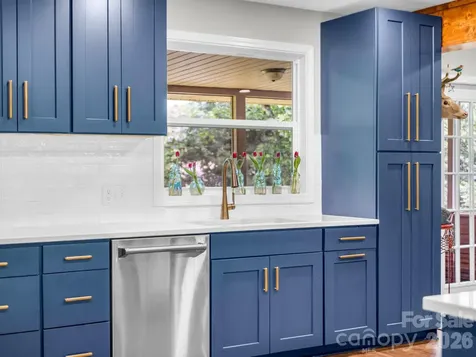 59 Underhill Road Hendersonville NC 28792