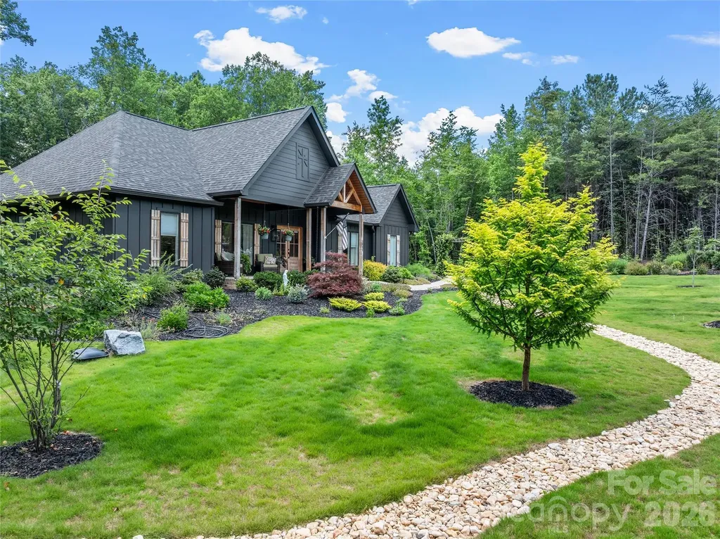 1844 Golf Course Road Columbus NC 28722