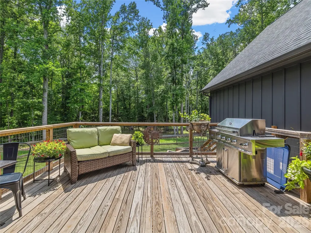 1844 Golf Course Road Columbus NC 28722