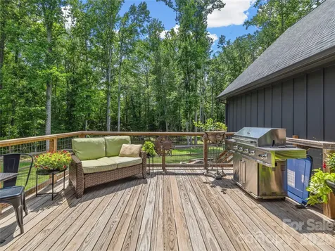 1844 Golf Course Road Columbus NC 28722