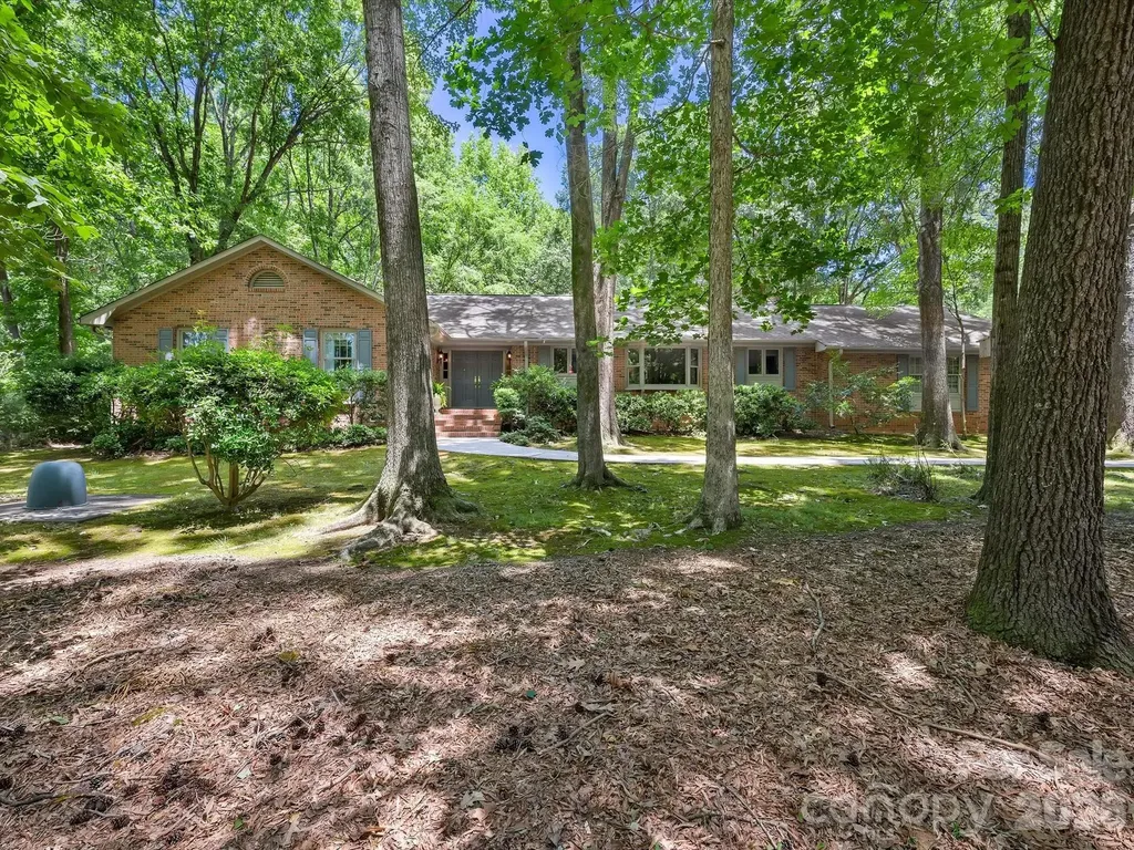 2542 Little Cove Road Charlotte NC 28270