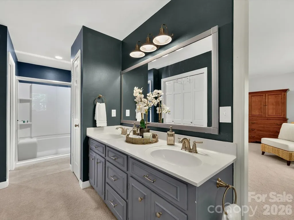 2542 Little Cove Road Charlotte NC 28270