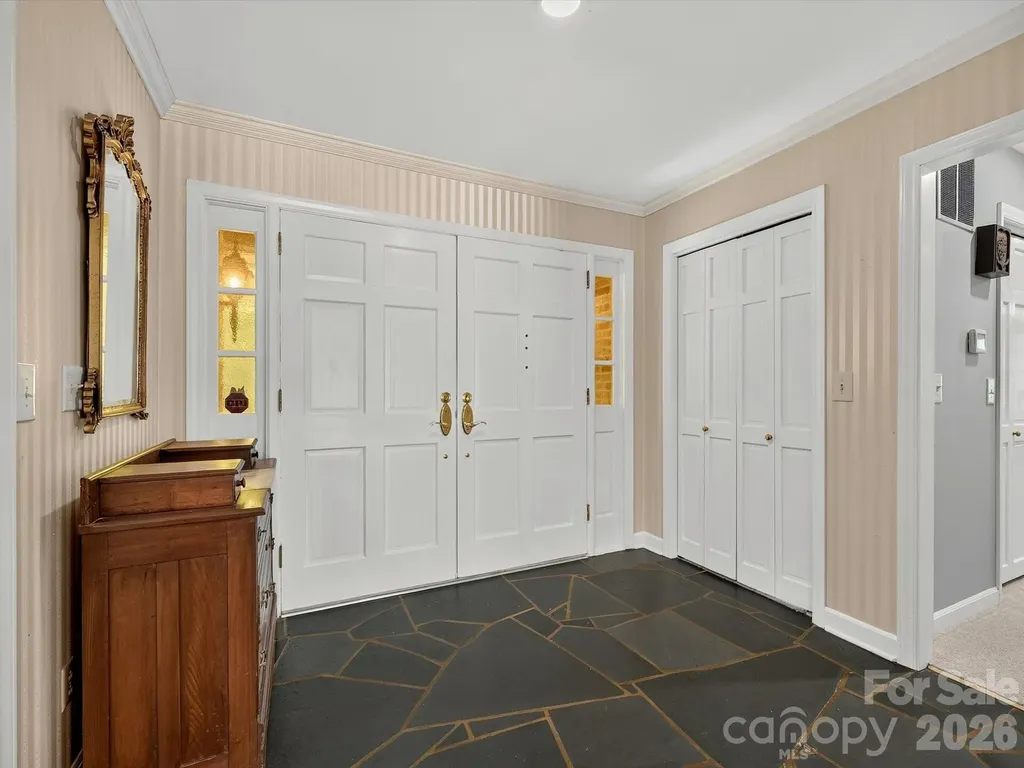 2542 Little Cove Road Charlotte NC 28270