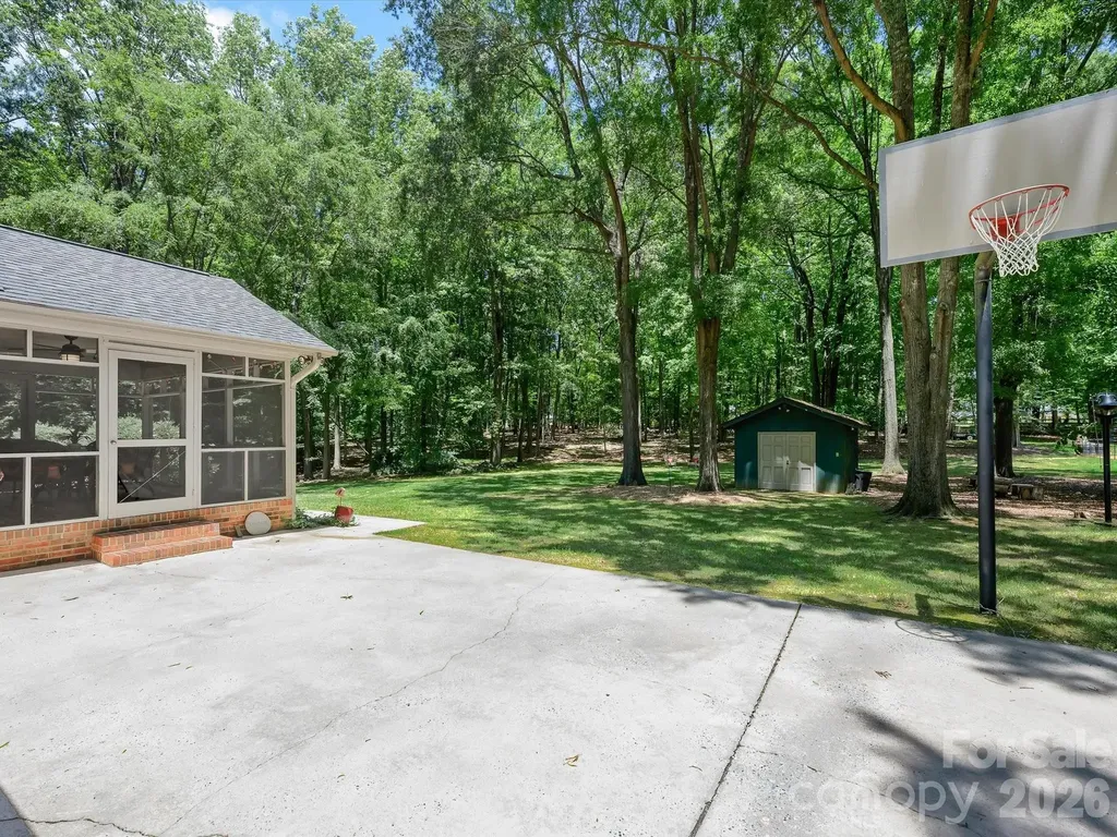 2542 Little Cove Road Charlotte NC 28270
