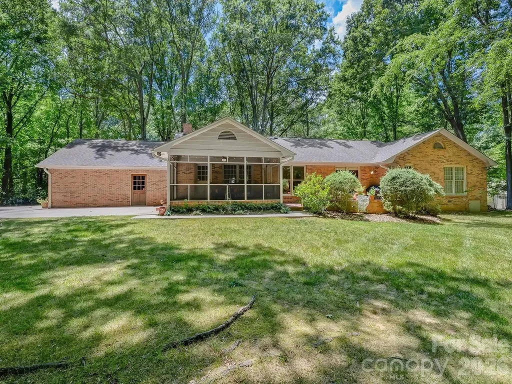 2542 Little Cove Road Charlotte NC 28270