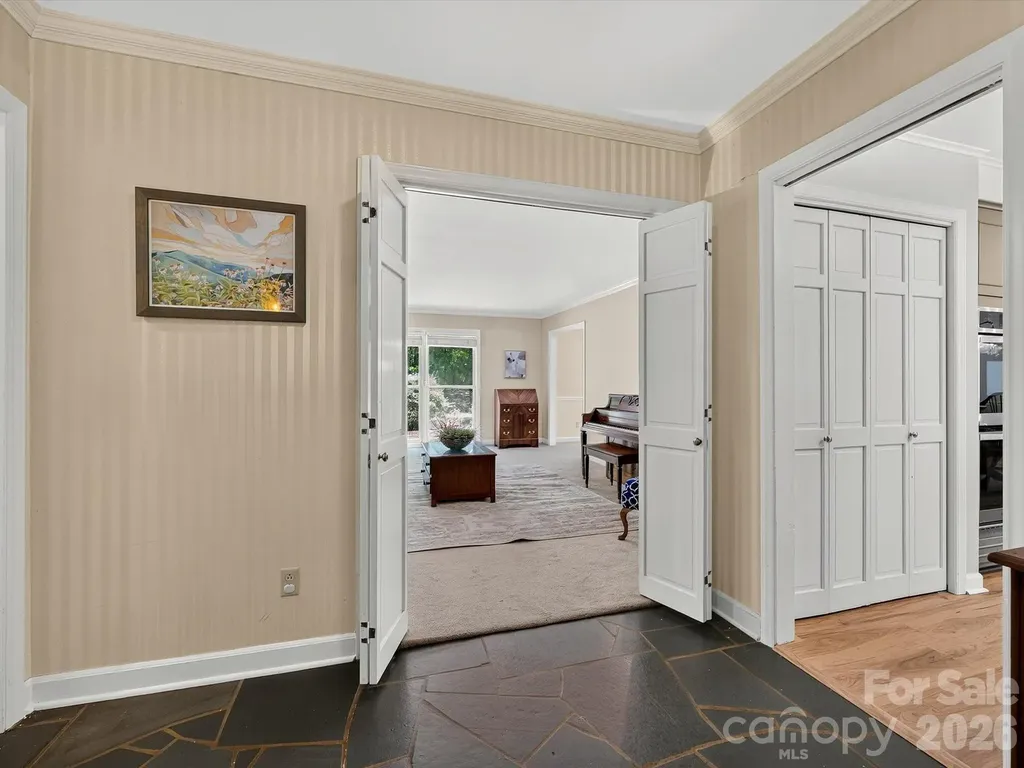 2542 Little Cove Road Charlotte NC 28270