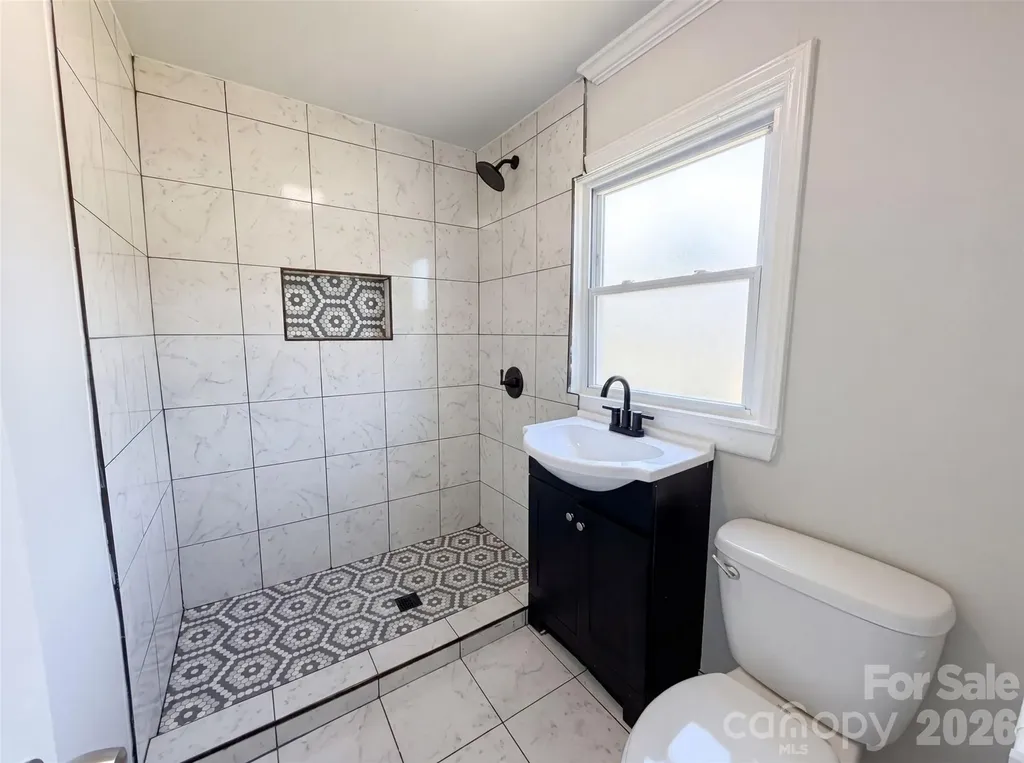 123 E Farmview Street Gastonia NC 28054