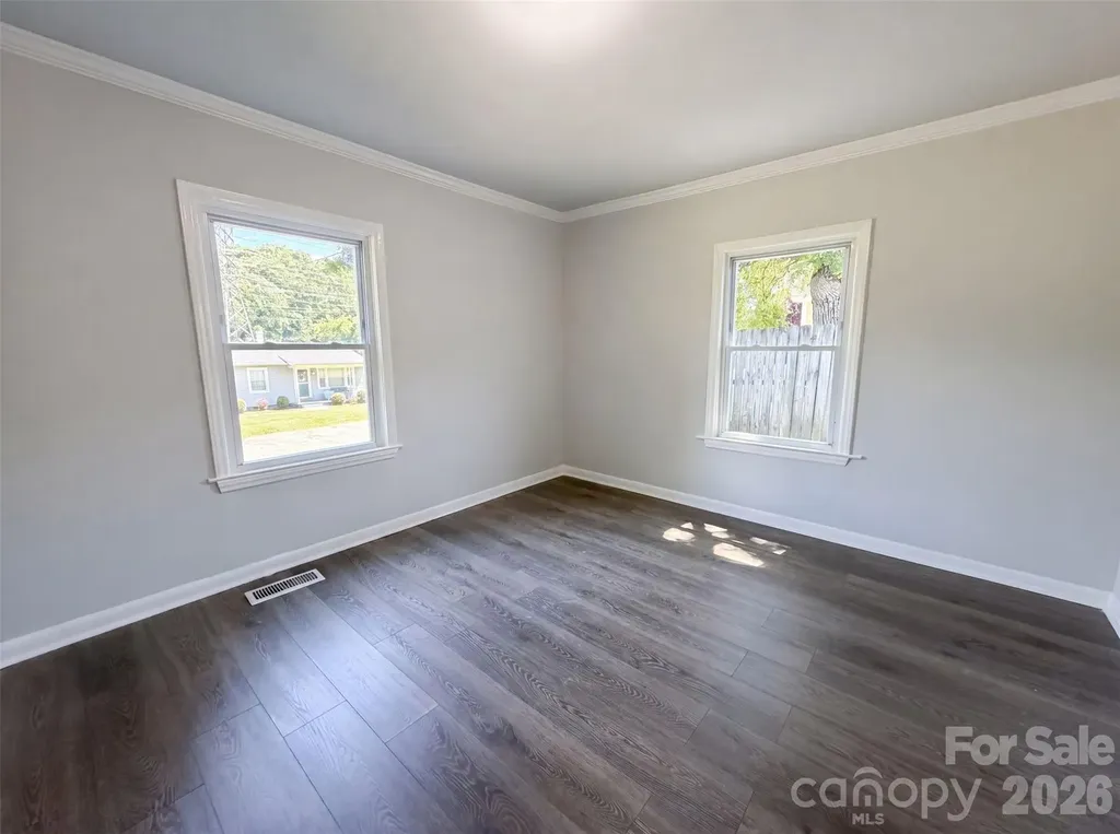 123 E Farmview Street Gastonia NC 28054