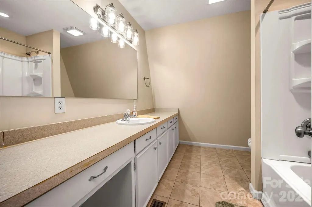 377 Kingswood Drive Forest City NC 28043