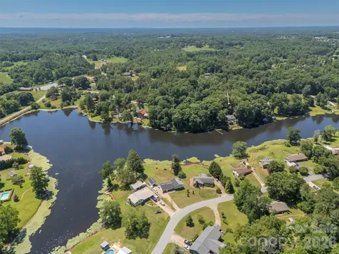 377 Kingswood Drive Forest City NC 28043