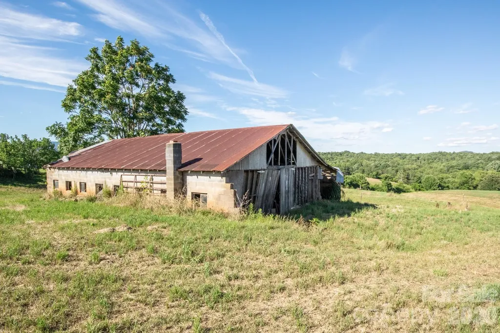 1779 Round Hill Church Road Traphill NC 28685