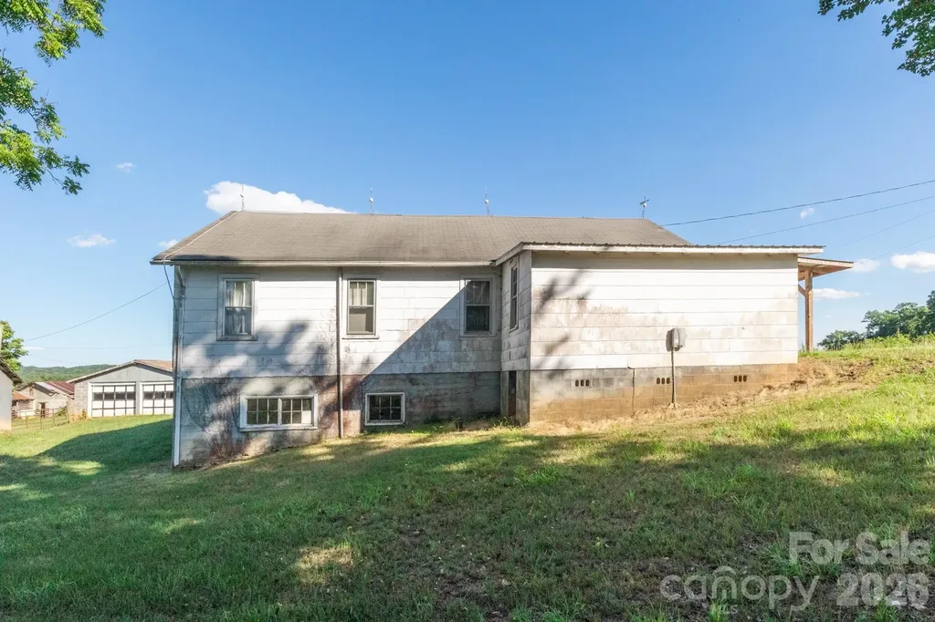 1779 Round Hill Church Road Traphill NC 28685