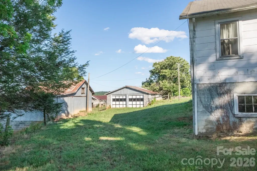 1779 Round Hill Church Road Traphill NC 28685