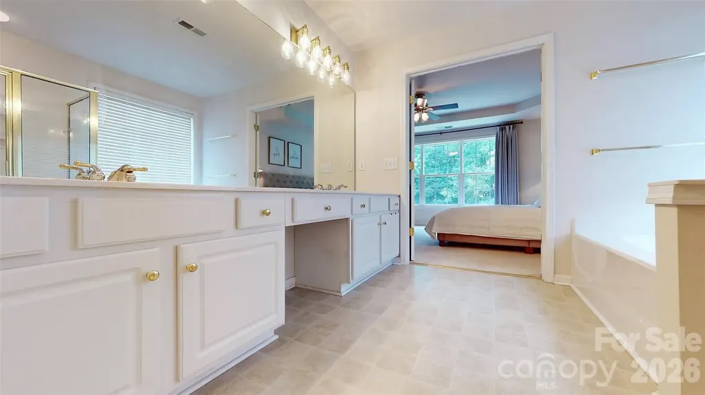 3543 Manor House Drive Charlotte NC 28270