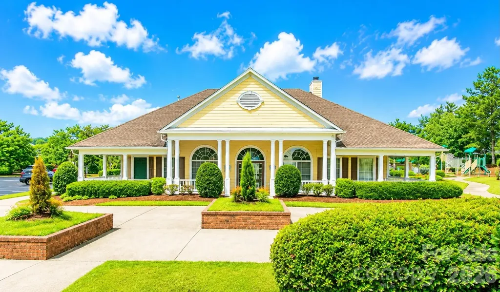 3543 Manor House Drive Charlotte NC 28270