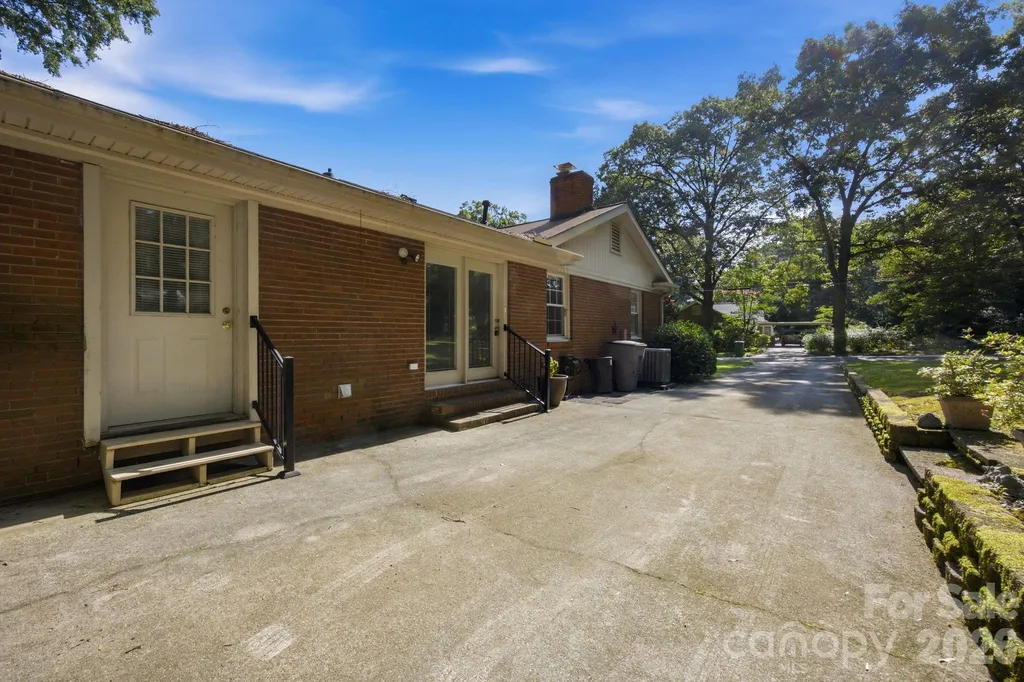 3630 Sulkirk Road Charlotte NC 28210