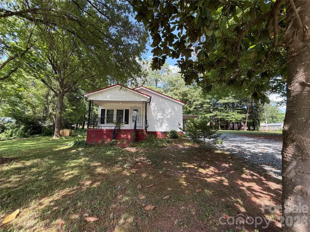 55 S Hildebran Avenue Newton NC 28658