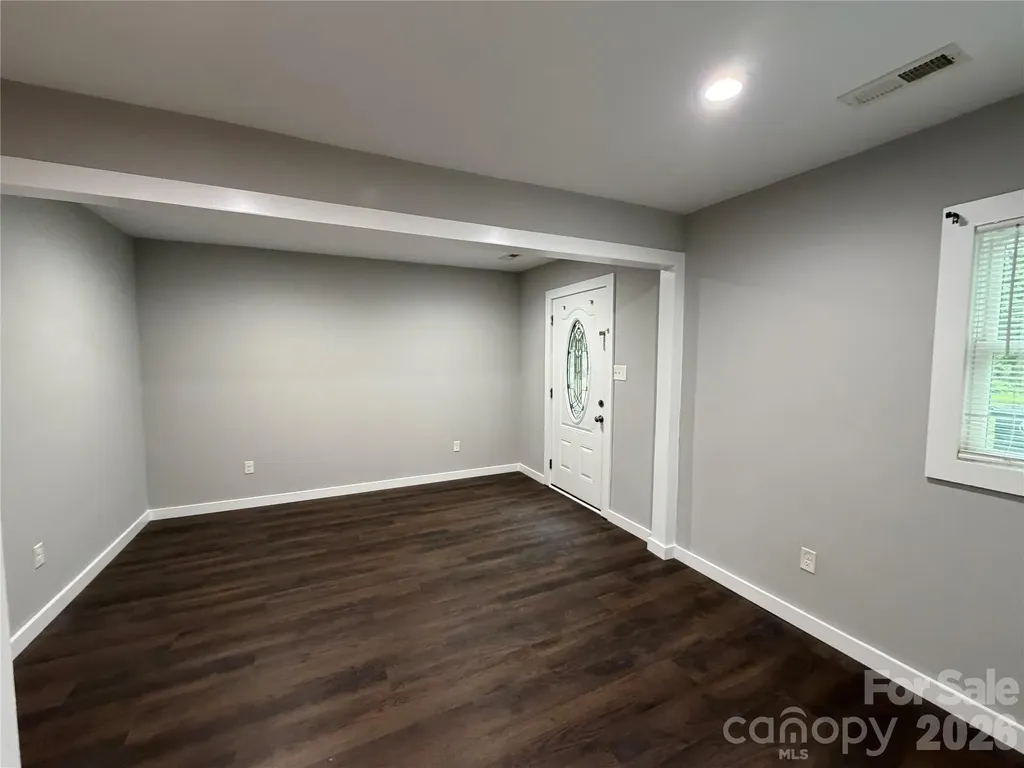 55 S Hildebran Avenue Newton NC 28658