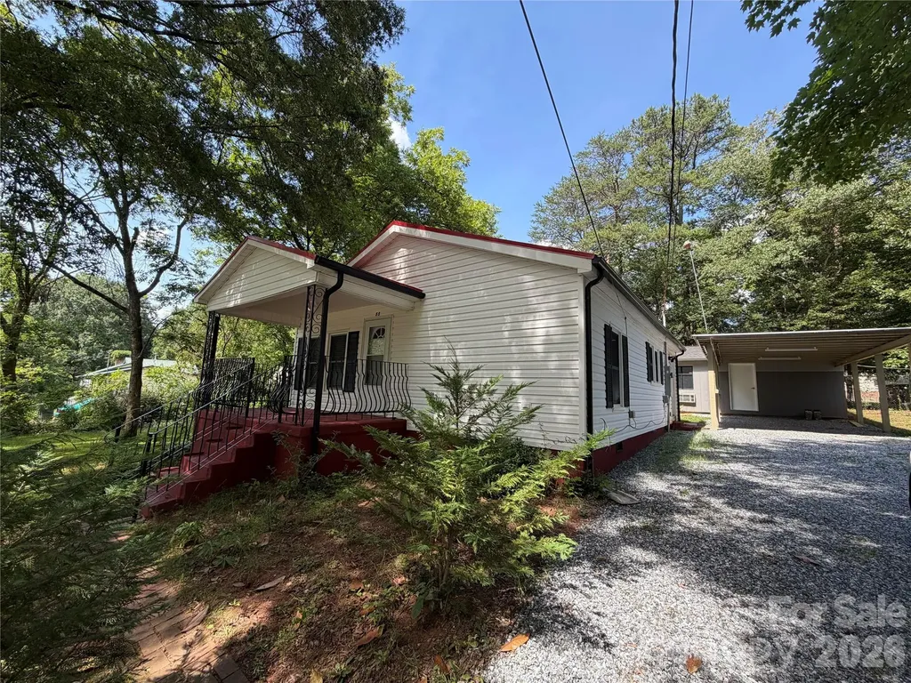 55 S Hildebran Avenue Newton NC 28658