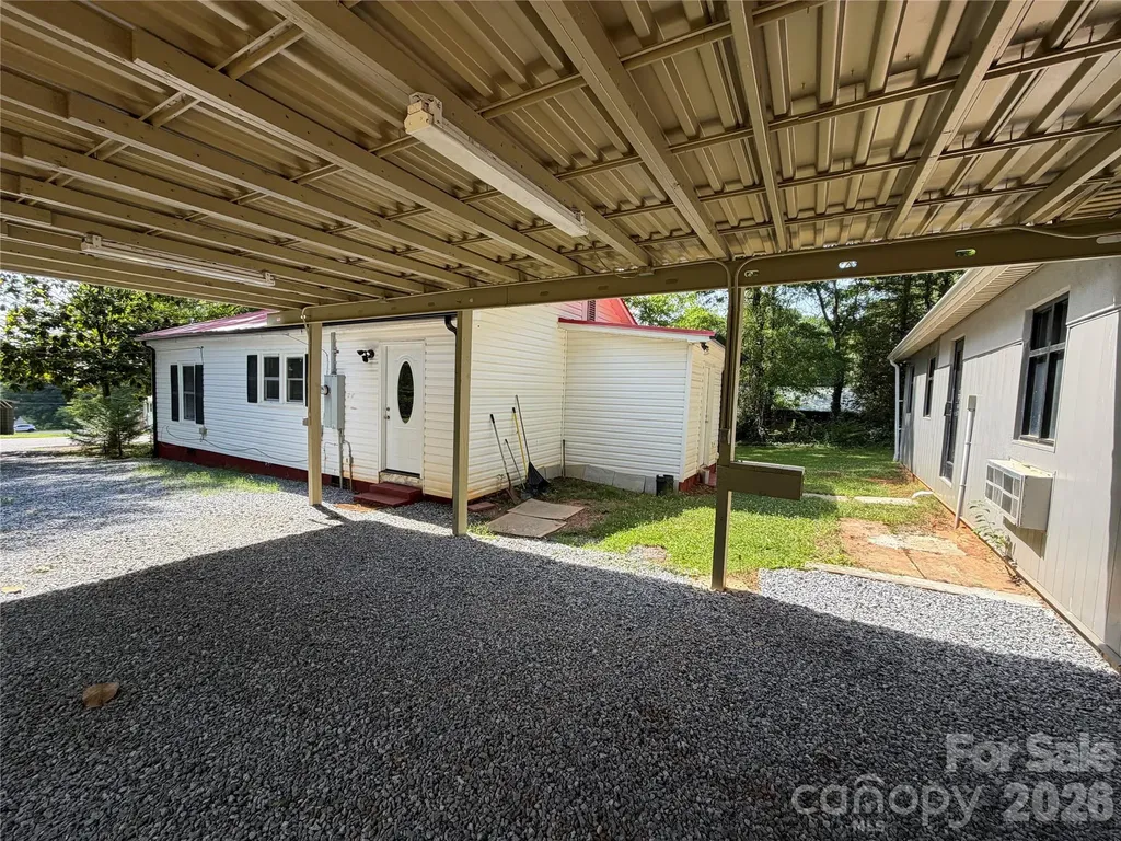 55 S Hildebran Avenue Newton NC 28658
