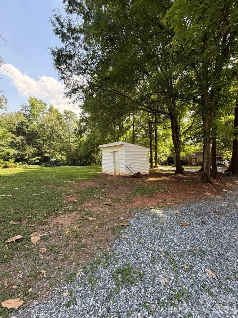 55 S Hildebran Avenue Newton NC 28658