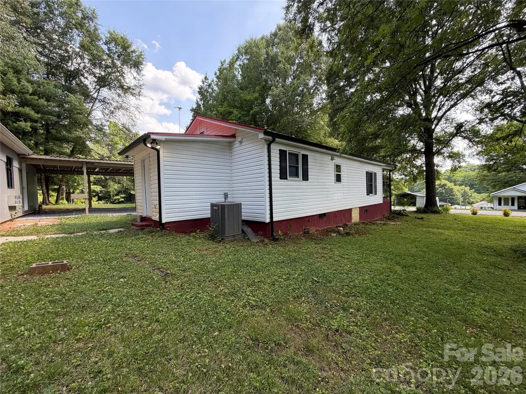 55 S Hildebran Avenue Newton NC 28658
