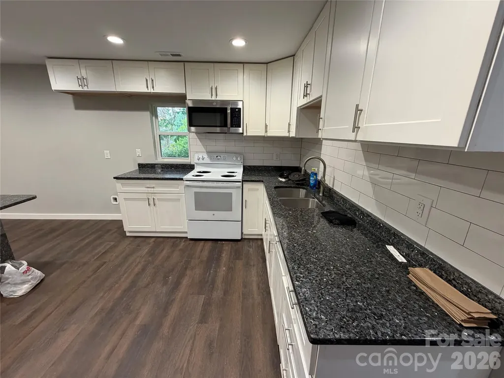 55 S Hildebran Avenue Newton NC 28658