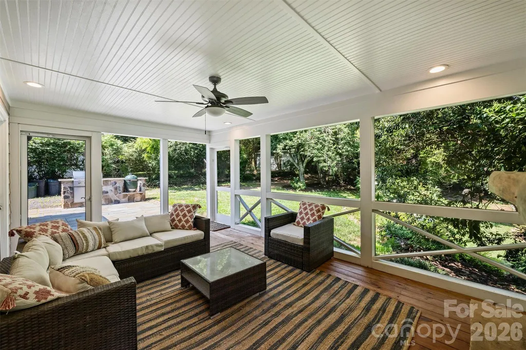 1633 Nassau Boulevard Charlotte NC 28205