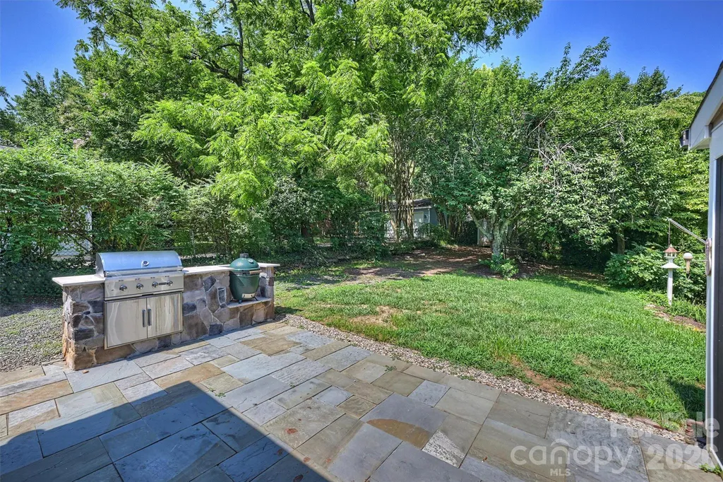 1633 Nassau Boulevard Charlotte NC 28205