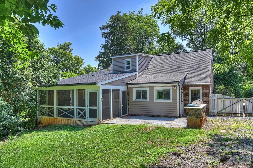 1633 Nassau Boulevard Charlotte NC 28205