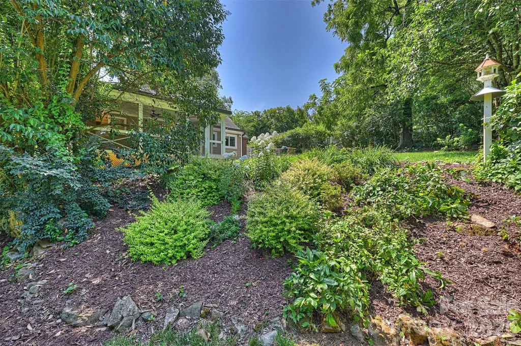 1633 Nassau Boulevard Charlotte NC 28205