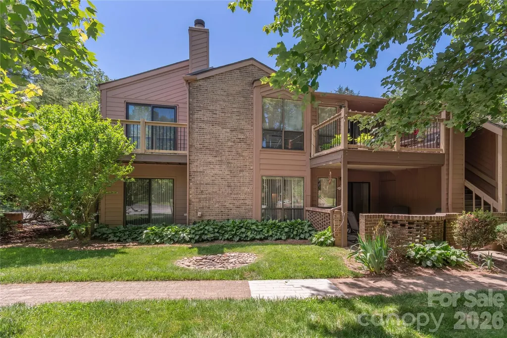 33 Ravencroft Lane Asheville NC 28803