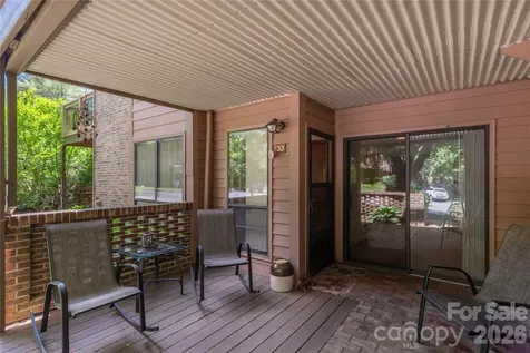 33 Ravencroft Lane Asheville NC 28803