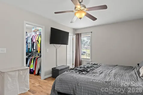 5126 Wallburg Road Winston Salem NC 27107
