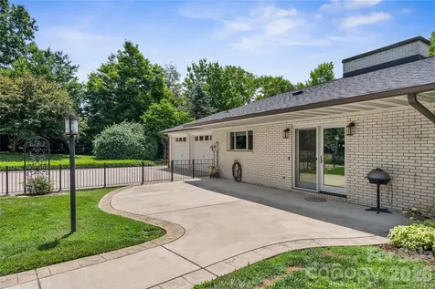 1329 Merrimon Avenue Asheville NC 28804