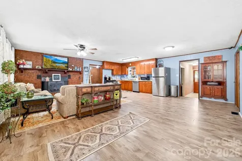 2446 Wood Road York SC 29745