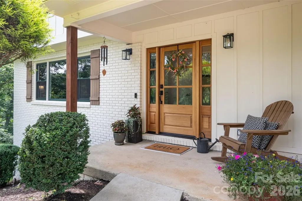 24 Audubon Drive Asheville NC 28804
