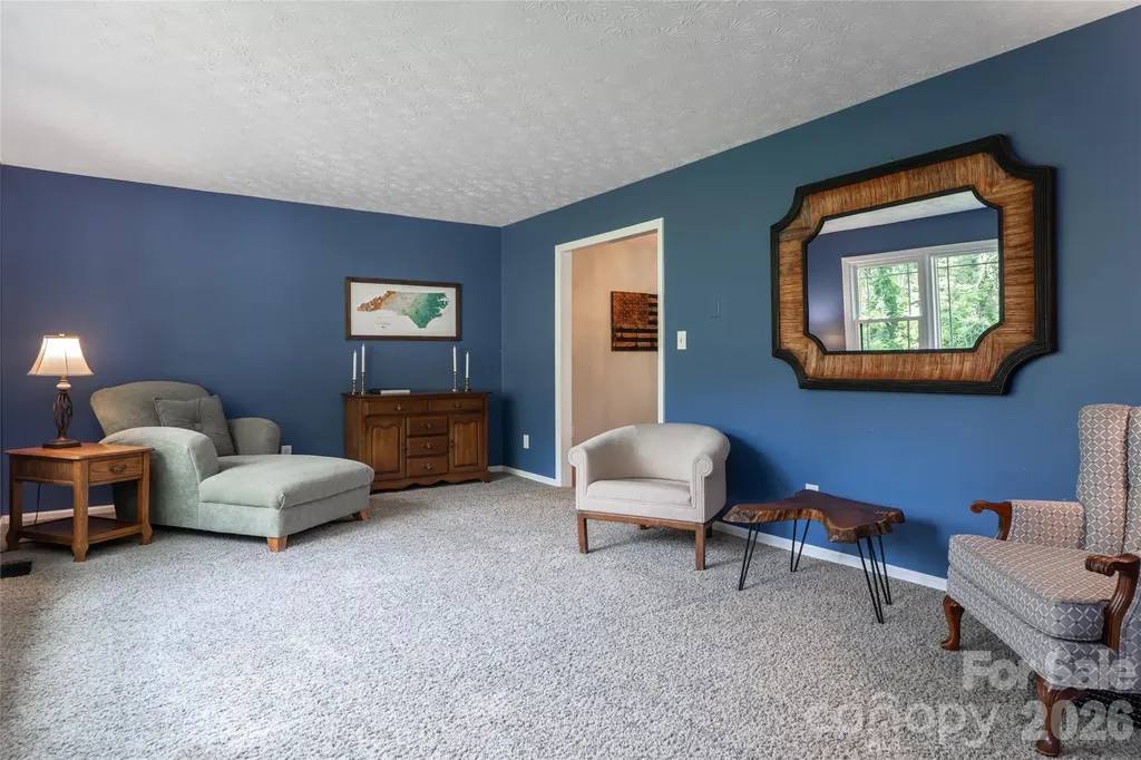 24 Audubon Drive Asheville NC 28804