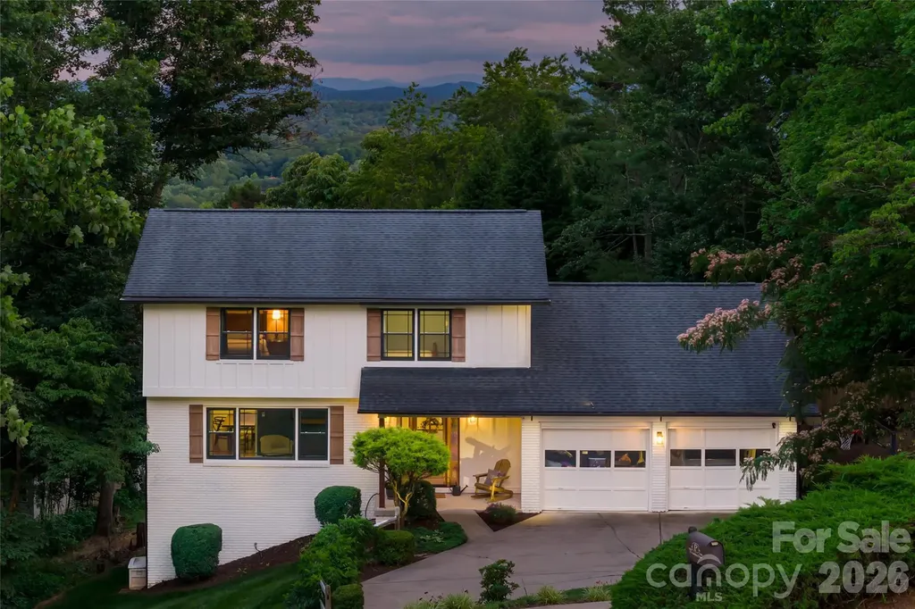 24 Audubon Drive Asheville NC 28804