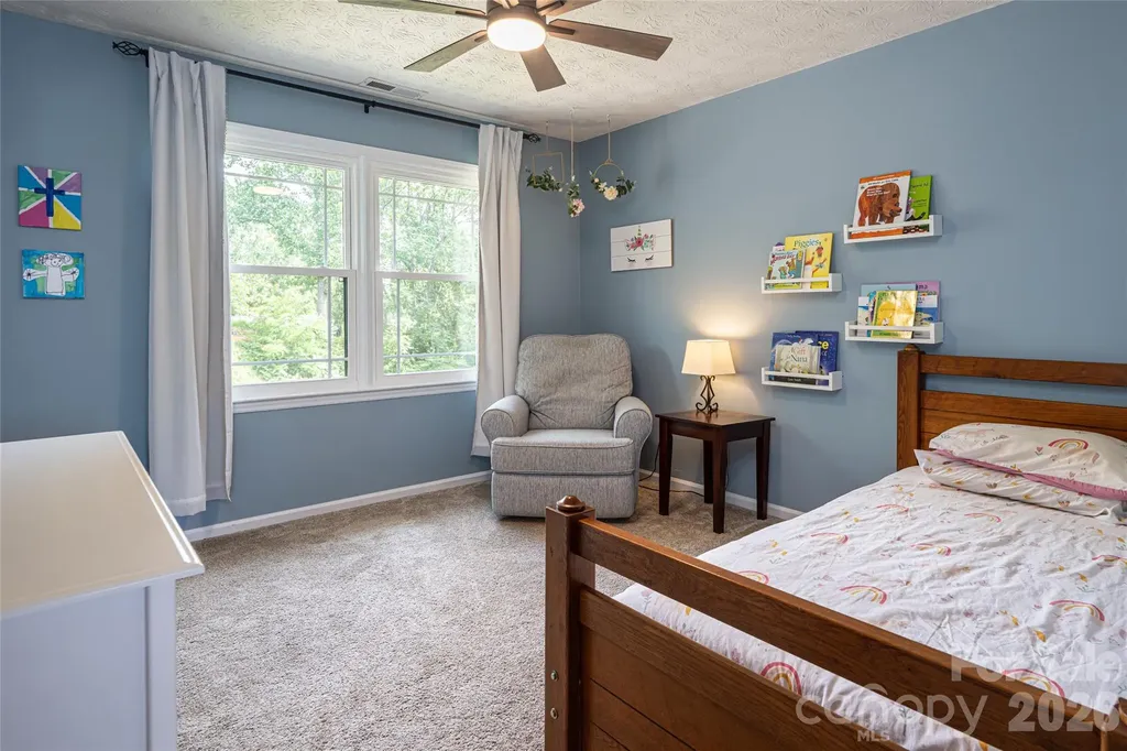 24 Audubon Drive Asheville NC 28804
