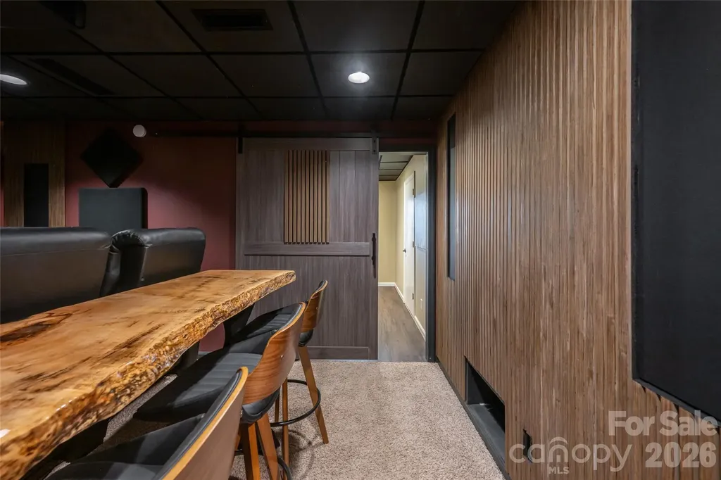 24 Audubon Drive Asheville NC 28804