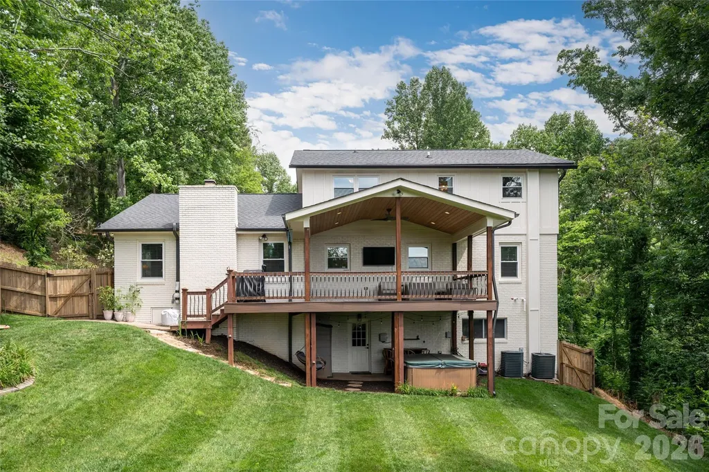 24 Audubon Drive Asheville NC 28804
