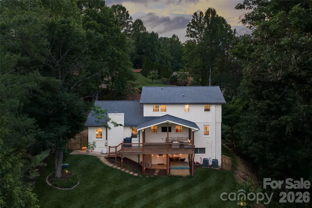 24 Audubon Drive Asheville NC 28804