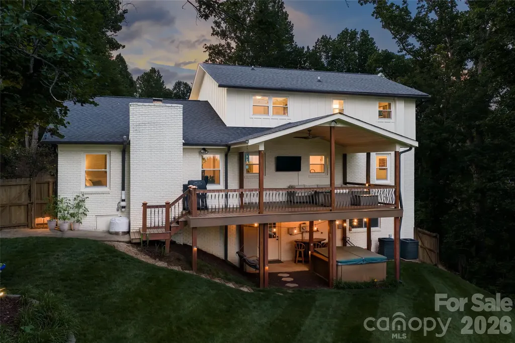 24 Audubon Drive Asheville NC 28804