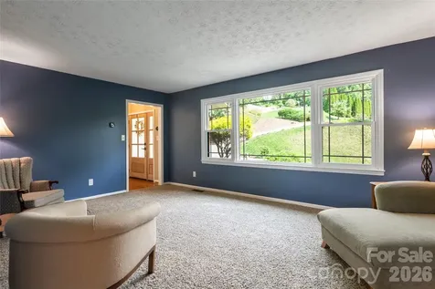 24 Audubon Drive Asheville NC 28804